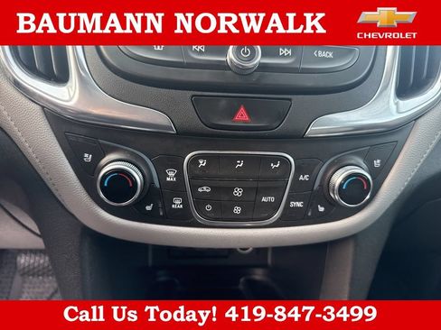 Used 2020 Chevrolet Equinox Premier AWD/4WD image 19
