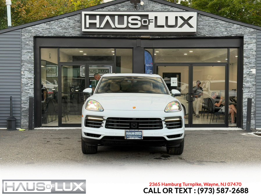 Used 2023 Porsche Cayenne w/ Assistance Package AWD/4WD image 3