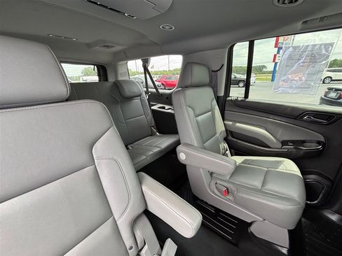Used 2017 Chevrolet Suburban LT AWD/4WD image 23