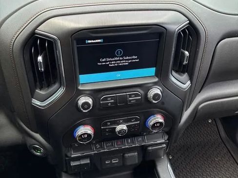 Used 2021 GMC Sierra 1500 AT4 image 14