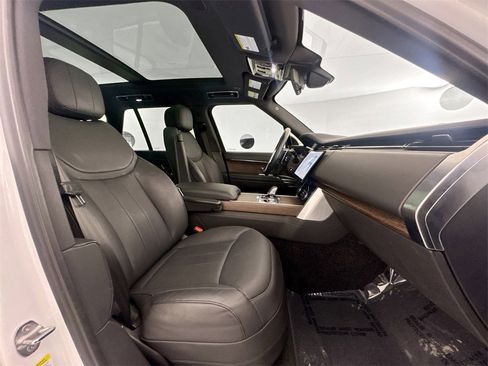 Certified 2023 Land Rover Range Rover SE image 28