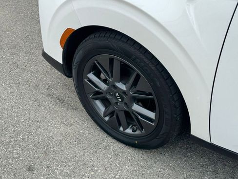 Used 2021 Kia Soul EX image 33