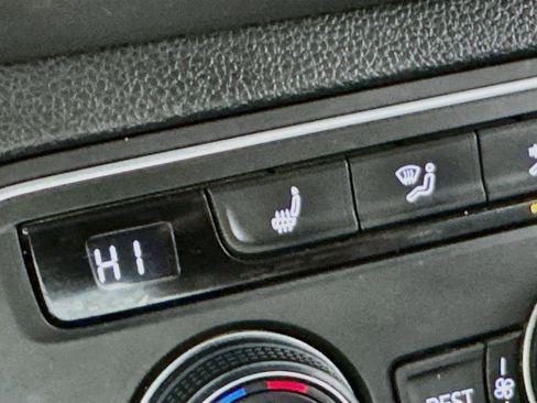 Used 2018 Volkswagen Atlas SE AWD/4WD image 3