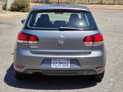 Used 2012 Volkswagen Golf 4-Door FWD image 14