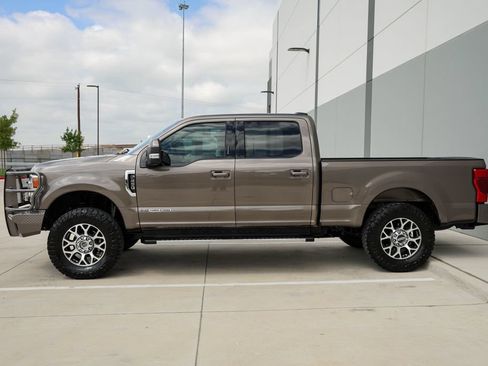 Used 2020 Ford F250 Lariat w/ Lariat Value Package AWD/4WD image 5