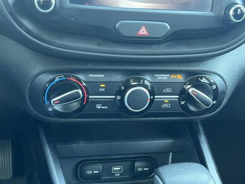Used 2022 Kia Soul LX FWD image 22
