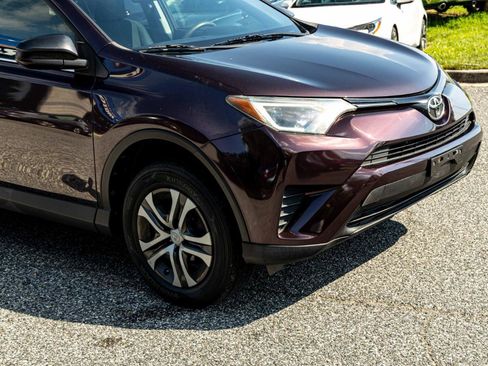 Used 2016 Toyota RAV4 LE AWD/4WD image 9