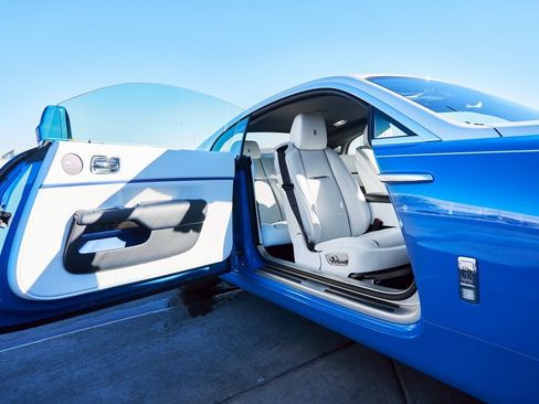 Used 2020 Rolls-Royce Wraith image 24