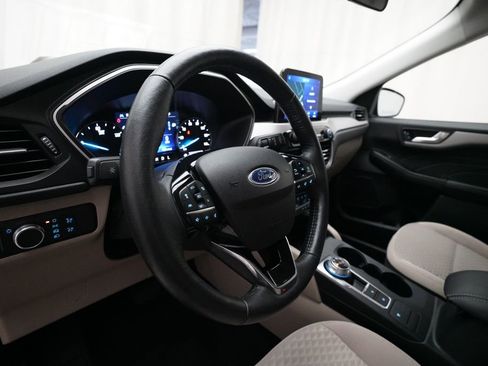 Used 2021 Ford Escape SE w/ Cold Weather Package image 8