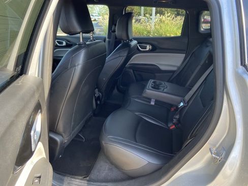 Used 2025 Jeep Compass Limited AWD/4WD image 45