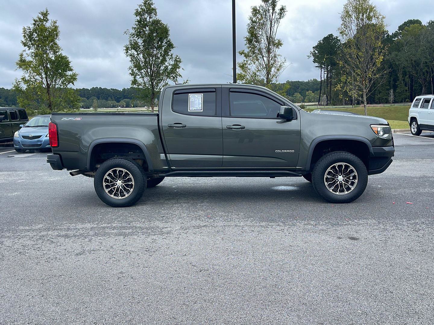 Used 2017 Chevrolet Colorado ZR2 w/ LPO, Premium Interior Package AWD/4WD image 8