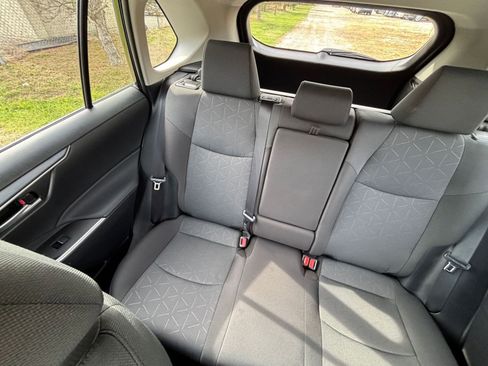 Used 2025 Toyota RAV4 XLE image 39