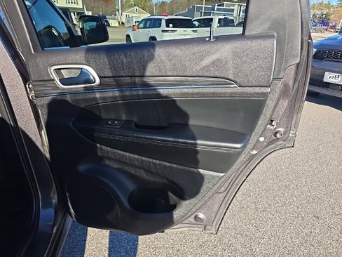 Certified 2021 Jeep Grand Cherokee Limited image 12