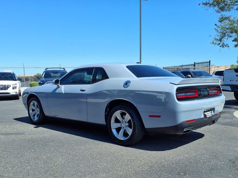 Used 2020 Dodge Challenger SXT RWD image 4