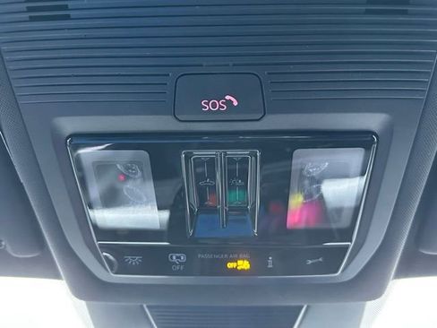 New 2026 Volkswagen Tiguan SE R-Line image 36