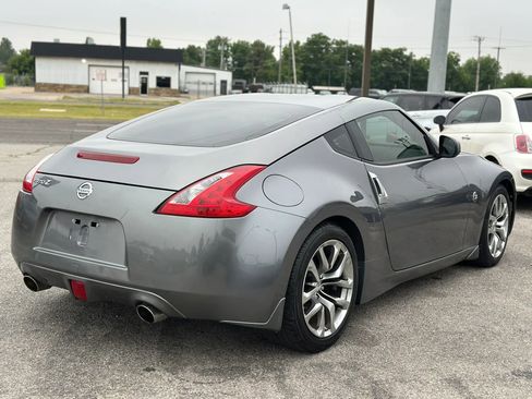 Used 2014 Nissan 370Z Coupe RWD image 6