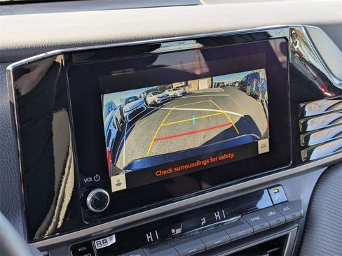 Used 2025 Toyota Camry SE image 24