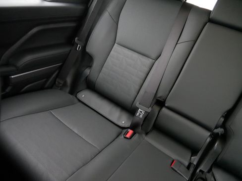 Certified 2025 Toyota 4Runner TRD Off-Road Premium image 12