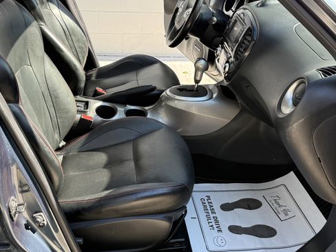 Used 2013 Nissan Juke SL FWD image 31