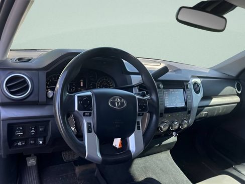 Used 2019 Toyota Tundra SR5 AWD/4WD image 17