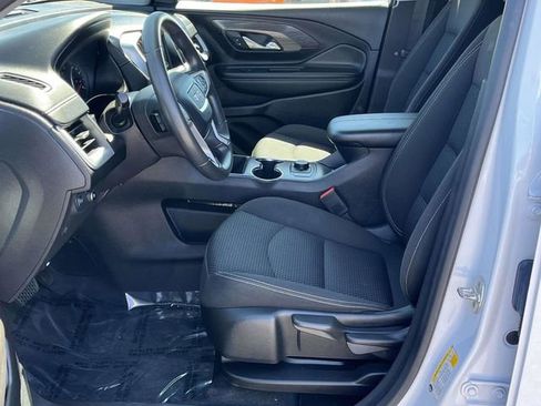Used 2024 GMC Terrain SLE FWD image 13