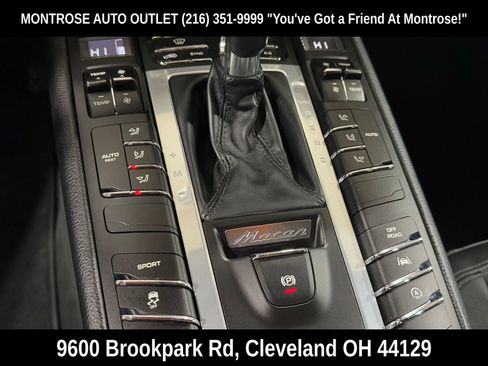 Used 2017 Porsche Macan image 24