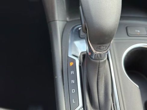 Used 2023 Chevrolet Equinox LT image 31