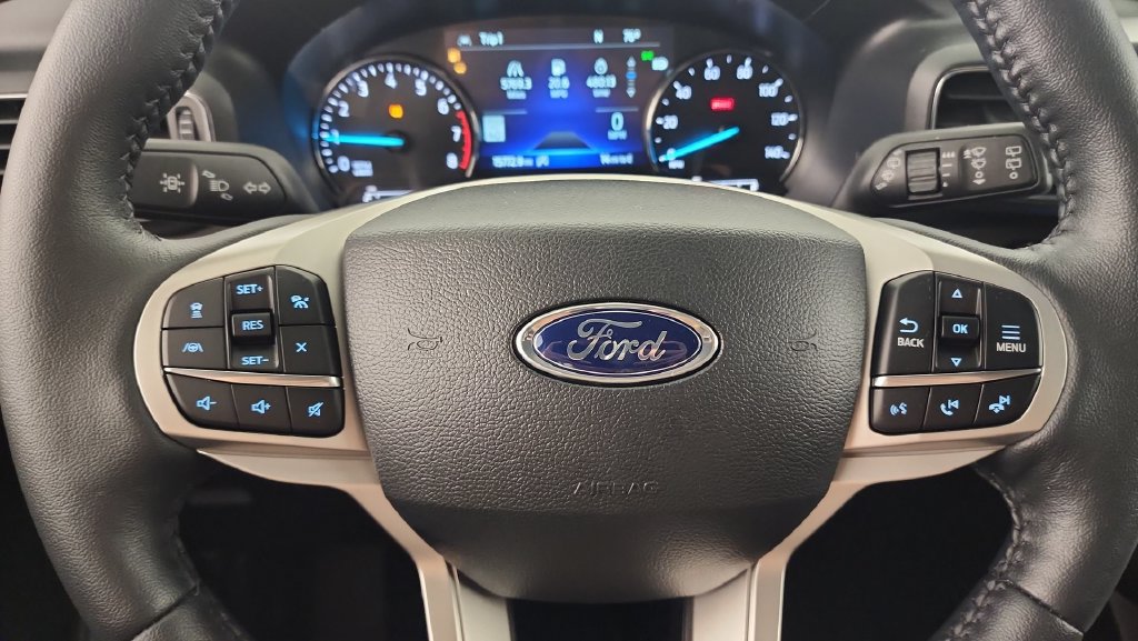 Certified 2024 Ford Explorer XLT w/ Equipment Group 202A AWD/4WD image 13