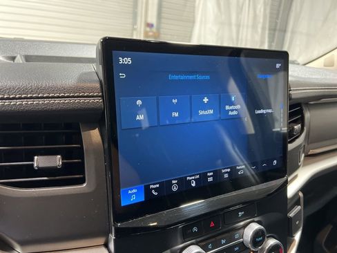 Used 2024 Ford Expedition XLT image 32