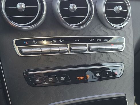 Used 2021 Mercedes-Benz GLC 300 image 23