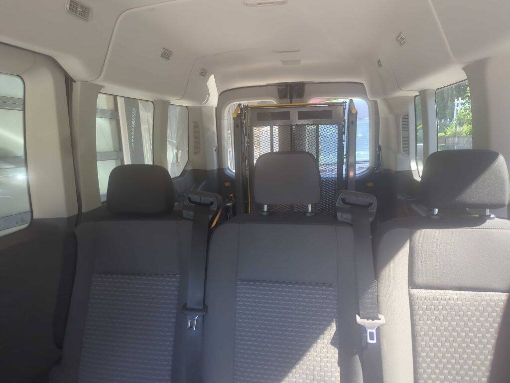 Used 2023 Ford Transit 350 XLT RWD image 9