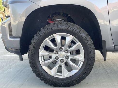 Used 2022 Chevrolet Silverado 1500 Custom w/ Safety Confidence Package AWD/4WD image 29