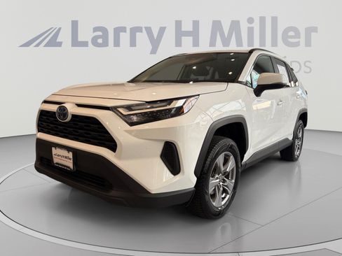 Used 2023 Toyota RAV4 XLE w/ Convenience Package AWD/4WD image 1