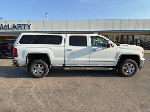 Used 2018 GMC Sierra 2500 SLT w/ Duramax Plus Package image 3