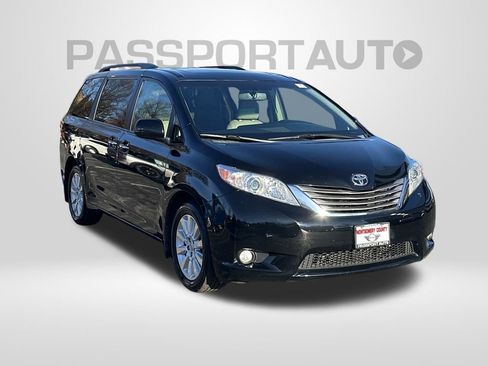 Used 2015 Toyota Sienna Limited image 6