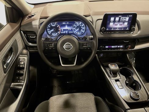 Used 2021 Nissan Rogue SV image 25