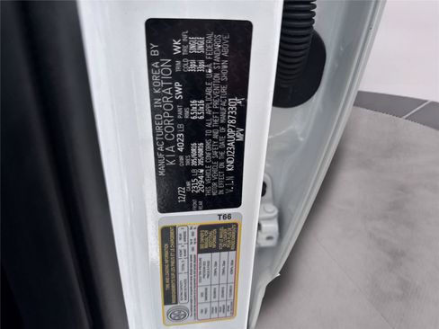 Used 2023 Kia Soul LX FWD image 36