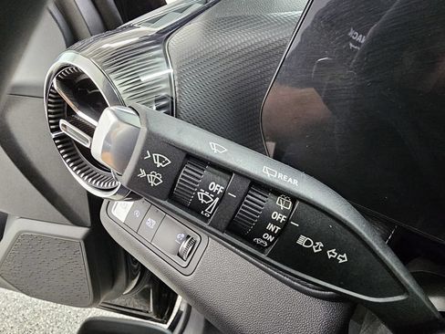 Used 2025 Chevrolet Equinox LT w/ Safety and Technology Package FWD image 31
