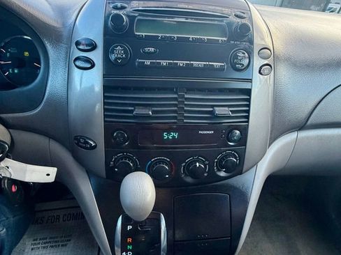 Used 2006 Toyota Sienna LE FWD image 26
