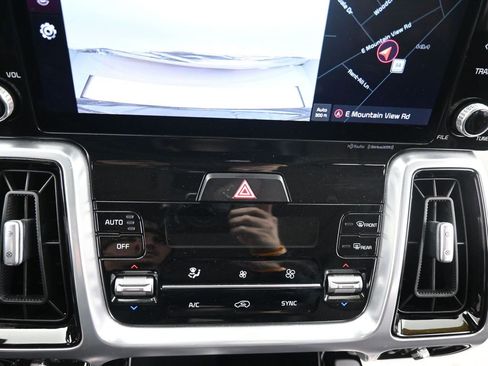 Used 2022 Kia Sorento SX image 25