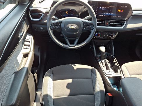 Certified 2024 Chevrolet TrailBlazer LT w/ Driver Confidence Package FWD image 11