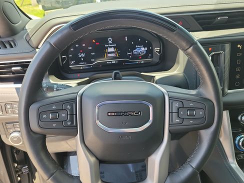 Used 2024 GMC Yukon XL Denali w/ Advanced Technology Package AWD/4WD image 21