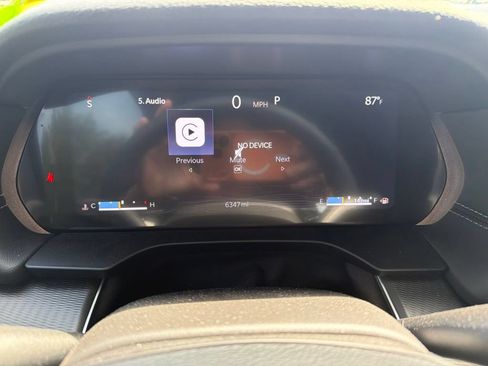 Used 2025 Jeep Grand Cherokee L Altitude AWD/4WD image 8