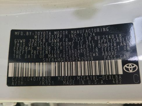 Used 2025 Toyota Corolla LE FWD image 33