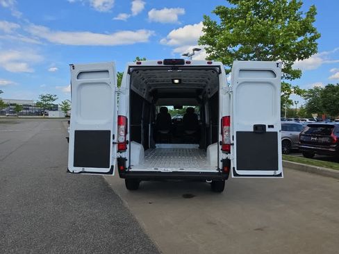 Used 2026 RAM ProMaster 2500 w/ Convenience Group FWD image 6