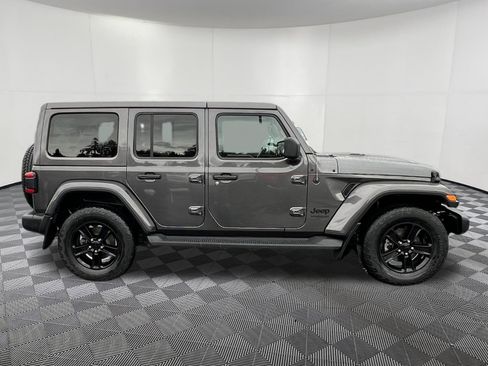 Used 2021 Jeep Wrangler Unlimited Sahara image 7