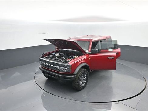 New 2025 Ford Bronco Badlands image 32