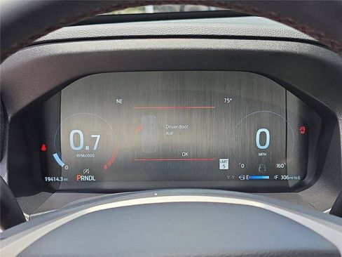 Used 2025 Ford Explorer Active AWD/4WD image 31