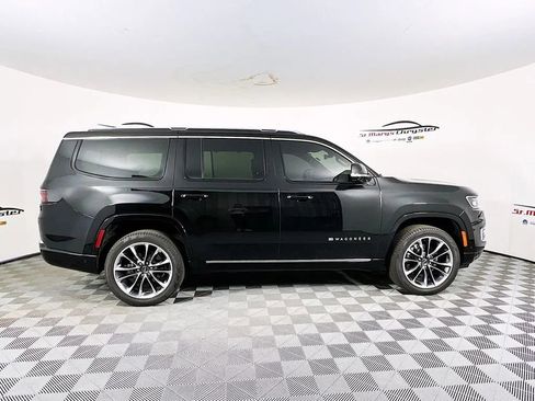 Used 2024 Jeep Wagoneer Series III w/ Premium Group I image 9