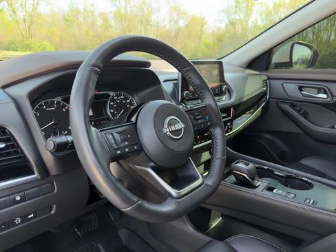 Used 2023 Nissan Rogue SL FWD image 23